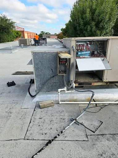 Miller Cooling & Heating commercial rooftop HVAC repair in San Antonio, TX